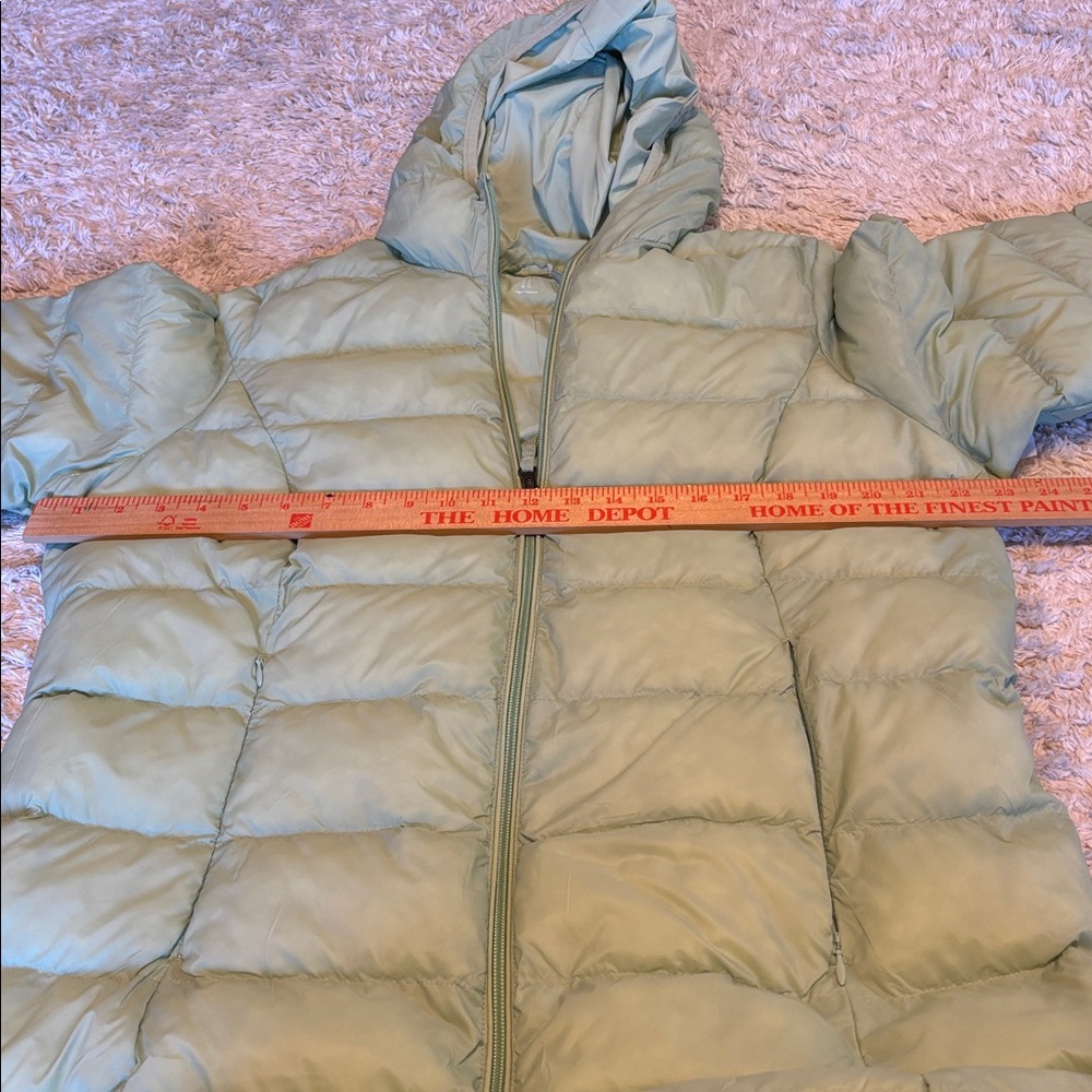 Amazon Essentials Women's LWT Water-Resistant Pac… - image 8